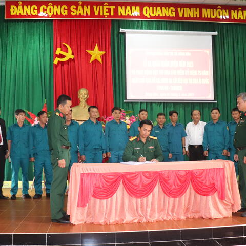 Thị xã Đông Hòa: Ra quân huấn luyện năm 2023