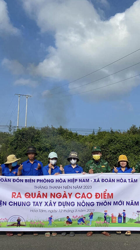 Tổ chức ngày hoạt động cao điểm tình nguyện chung tay xây dựng nông thôn mới trên địa bàn xã Hòa Tâm