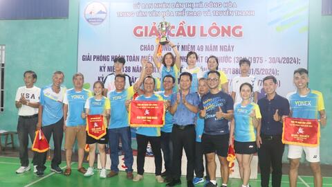 Đông Hòa: Phường Hòa Vinh đoạt cúp vô địch Giải cầu lông thị xã năm 2024