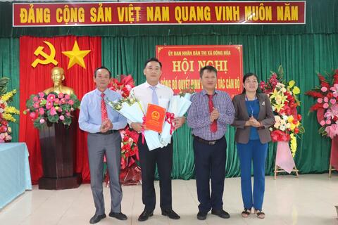 Phê chuẩn kết quả bầu bổ sung Chủ tịch UBND xã Hòa Xuân Nam