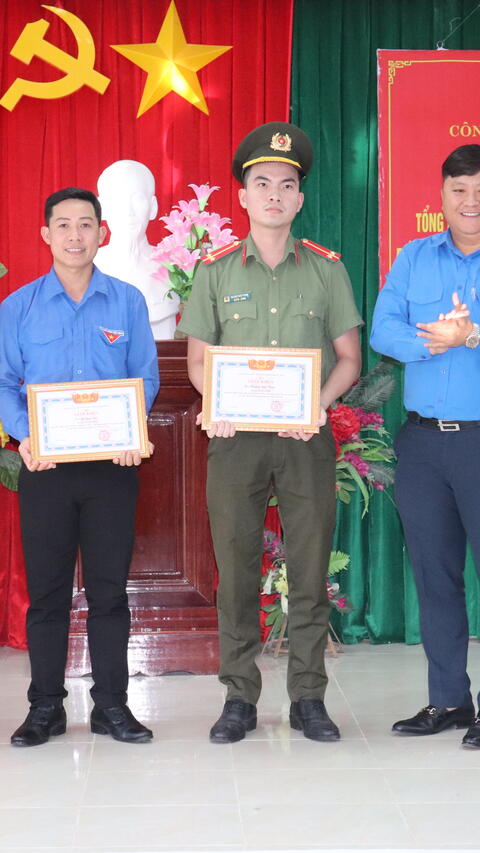 Trao giải cuộc thi “Bảo vệ nền tảng tư tưởng của Đảng, đấu tranh phản bác các quan điểm sai trái, thù địch trong tình hình mới”