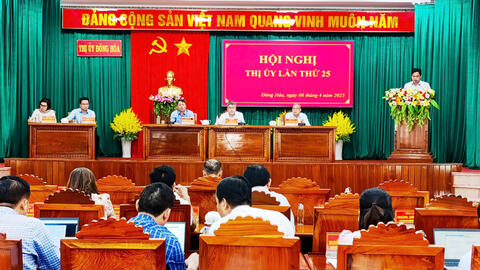 Đông Hòa: Hội nghị Thị ủy lần thứ 25