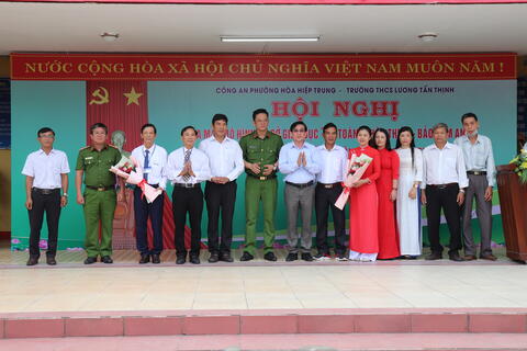 Ra mắt mô hình điểm Cơ sở giáo dục “An toàn-thân thiện-bảo đảm an ninh trật tự” trường Trung học cơ sở Lương Tấn Thịnh