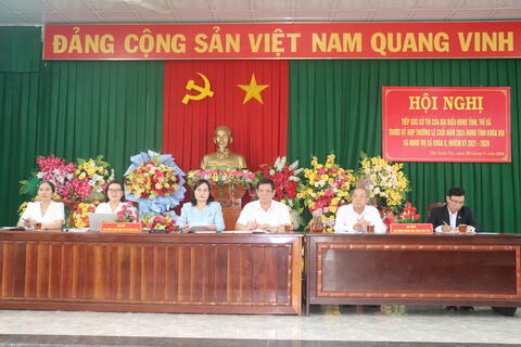 Đại biểu HĐND tỉnh, thị xã tiếp xúc cử tri phường Hòa Xuân Tây trước kỳ họp thường lệ cuối năm 2024