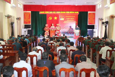Gặp mặt kỷ niệm 80 năm Ngày thành lập Quân đội nhân dân Việt Nam và 35 năm Ngày Hội Quốc phòng toàn dân