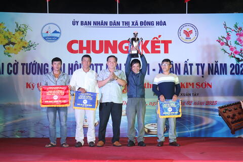 Kỳ thủ Trần Kim Sơn vô địch Giải cờ tướng Đại hội TDTT TX Đông Hòa lần thứ VI mừng Xuân Ất Tỵ - 2025