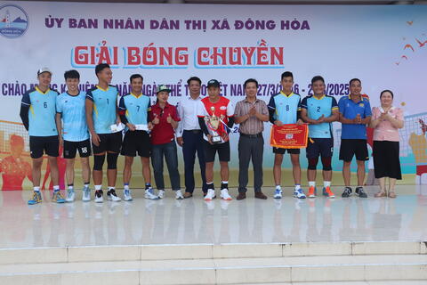 Đông Hoà: Giải Bóng chuyền chào mừng kỷ niệm 79 năm Ngày Thể thao Việt Nam và 50 năm Ngày Giải phóng Phú Yên