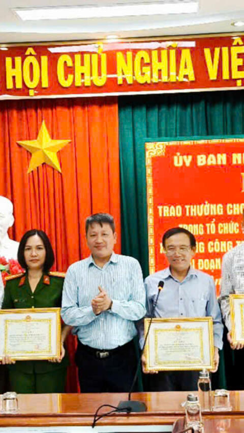 Đông Hòa: Khen 7 tập thể và 33 cá nhân có thành tích xuất sắc trong tổ chức thực hiện công tác giải phóng mặt bằng Dự án xây dựng công trình đường bộ cao tốc Bắc - Nam
