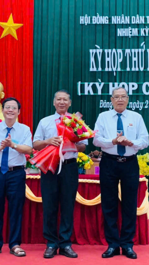 Đông Hoà: Kỳ họp thứ 22 (Kỳ họp chuyên đề) HĐND thị xã khóa II, thông qua dự án đầu tư 11,2 tỉ đồng thay bóng đèn chiếu sáng công cộng các tuyến đường đô thị